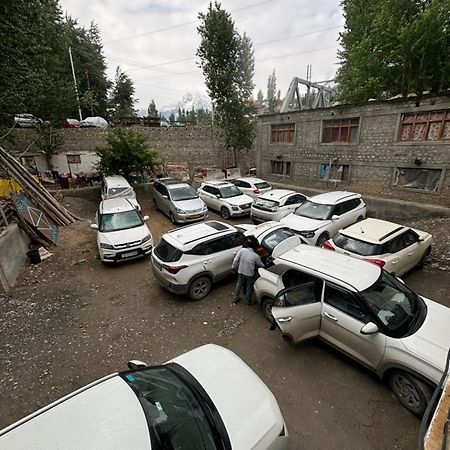 Hotel Border View Kargil Exterior photo