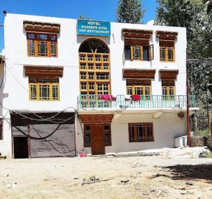 Hotel Border View Kargil Exterior photo